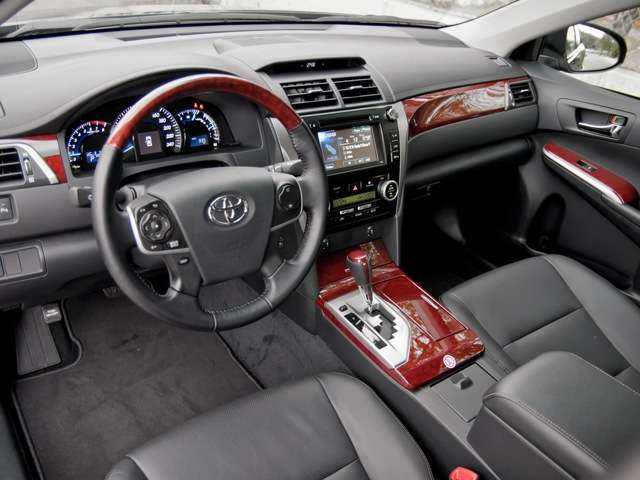 Toyota Camry Luxe