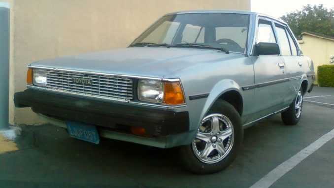 Toyota Corolla 1983-го года выпуска